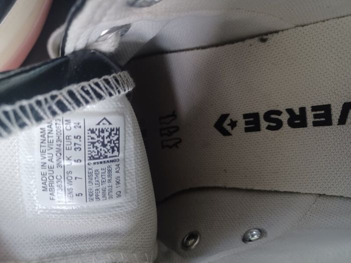 converse runners