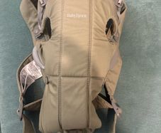 Babybjorn baby carrier mini
