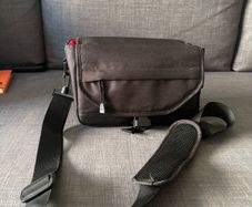 Canon SB130 Shoulder Bag