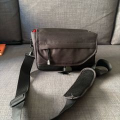 Canon SB130 Shoulder Bag