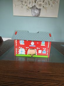 bigjigs wooden railway/ train station set