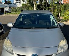 Toyota Pruise 2012