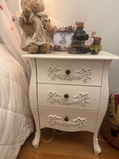 Beautiful 3 drawer French style locker.
