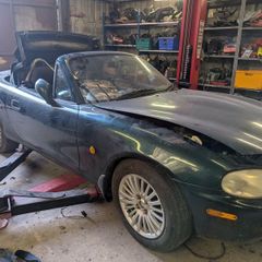 Mazda MX5 breaking na and NB