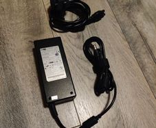 Toshiba charger 120 Watts 19v 6.3a