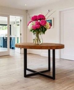 circular table reduced for quick sale !