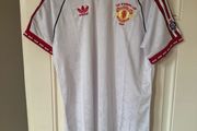 Man Utd retro jersey