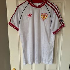 Man Utd retro jersey