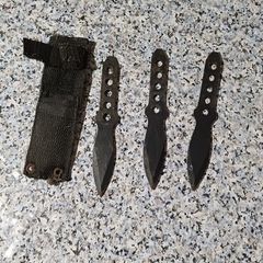 throwing  knives