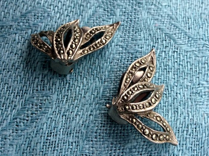 Clip on Fan and Leaf Earrings