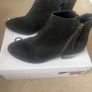Women's ankle boots size 4 Image 3