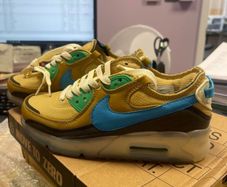 Nike Air Max 90 X Undefeated trainers (Limited edition)