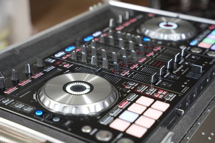 Pioneer DDJ-SX2 & Flight Case