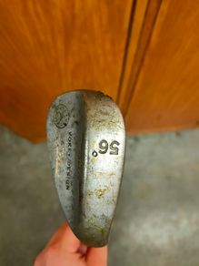 Golf wedge