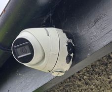 3x 4mp HD Hikvision cctv set up with recorder