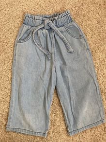 Lovely trousers 5-6 years old like new