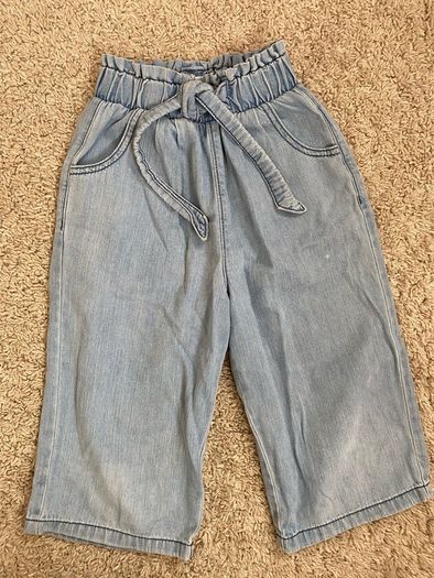 Lovely trousers 5-6 years old like new