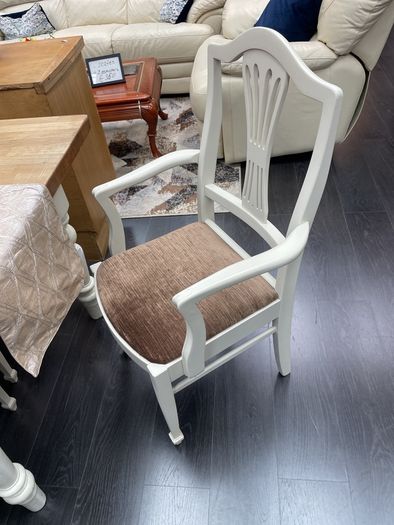 table and 6 chairs