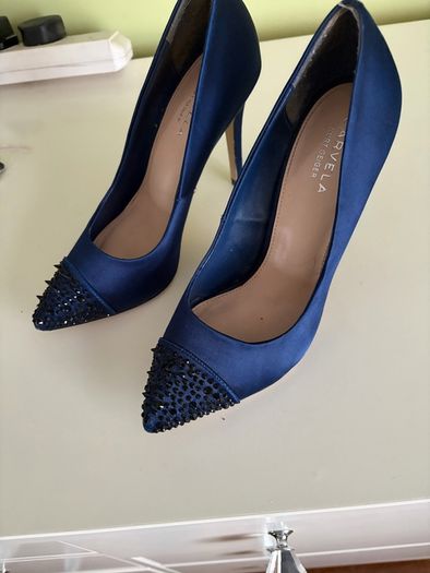 Ladies Carvela High Heels