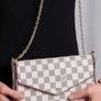 LV wallet on chain / leather / new Image 2