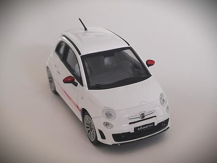 Diecast Model Abarth 500 2008 White - Collectable Motorama 1:43