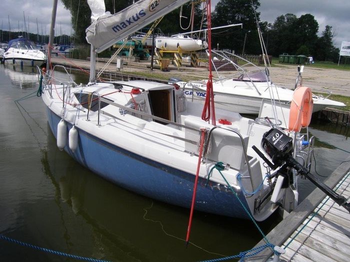Sailing yacht Maxus 22