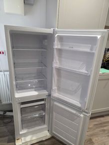 LOGIK L5OBW23 60/40 Fridge Freezer - White