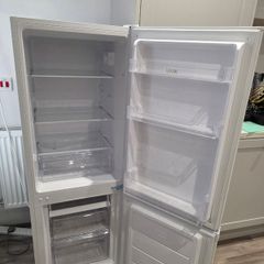LOGIK L5OBW23 60/40 Fridge Freezer - White