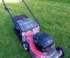 Harry lawnmower