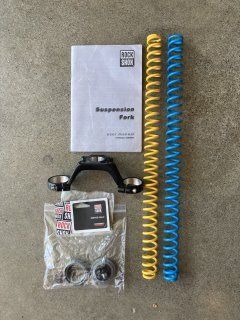 available  used very good condition   with extra parts  RockShox Domain Dual Crown