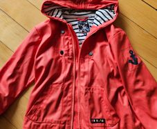 Batela Red Raincoat 24M
