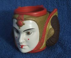 STAR WARS (Episode 1 The Phantom Menace) - a Queen Amidala mug (c.1999)