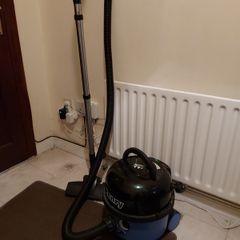 BLUE Henry Vacuum Cleaner in like new condition, powerful suction