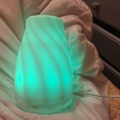 Madebyzen Aroma Diffuser and LED lighting