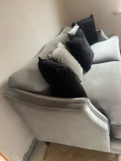 3 seater and 2 armchairs