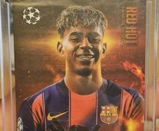Lamine Yamal Red Hot  - Ultra Rare Pull odds: 1 in 250 packs
