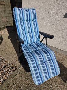 padded lounger chair