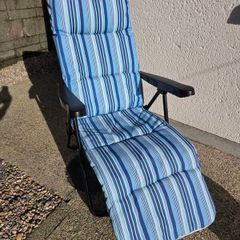 padded lounger chair