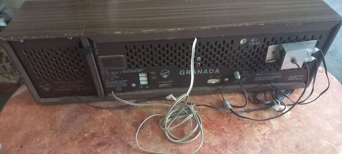 Vintage Blaupunkt radio with extra Bass speaker works and sounds great