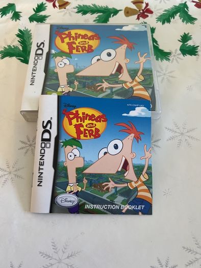 Nintendo ds Phineas and Ferb with manual (NO GAME)