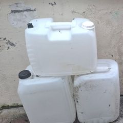 20L Plastic Drums / Containers