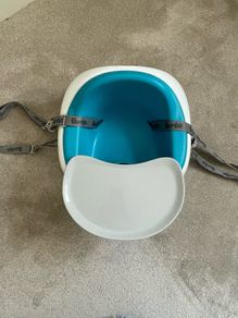 Baby seat with table