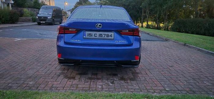 2015 Lexus IS300H