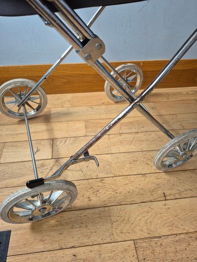 Vintage Dolls pram