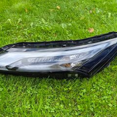Genuine Nissan X-Trail 2026 Platinum DRL