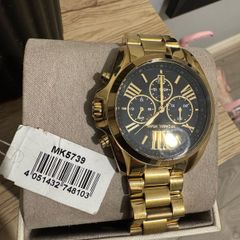 women watch Micheal kors