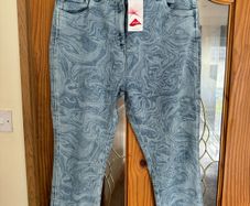 BNWT Next crop skinny high rise patterned stretchy jeans size UK18 EU46 Postage included