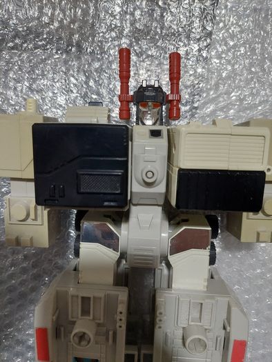 Transformer G1  Metroplex