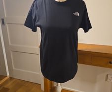 Northface black t-shirt teen youth size large