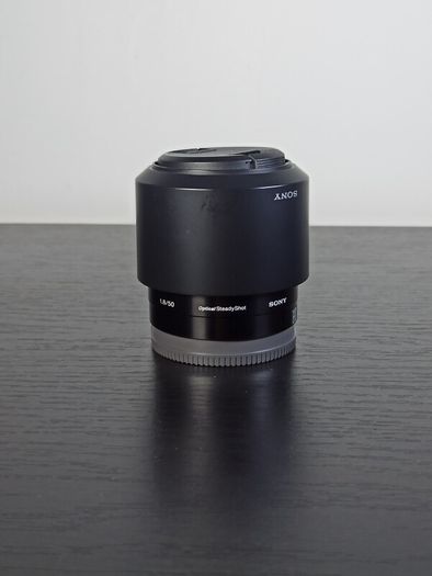 Sony E 50mm f/1.8 OSS